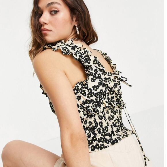 Topshop Tops - NWT Topshop Smocked Floral Crop Top 8